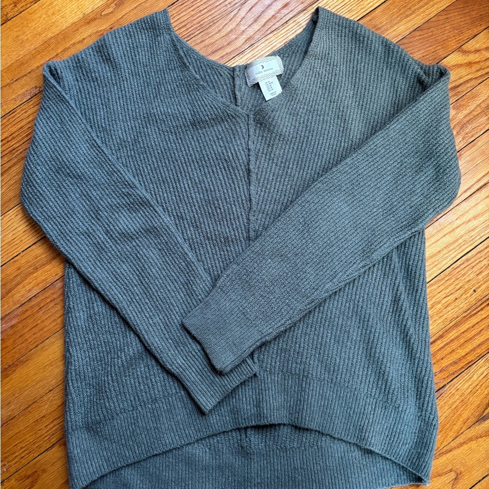 Women’s sage green sweater size M